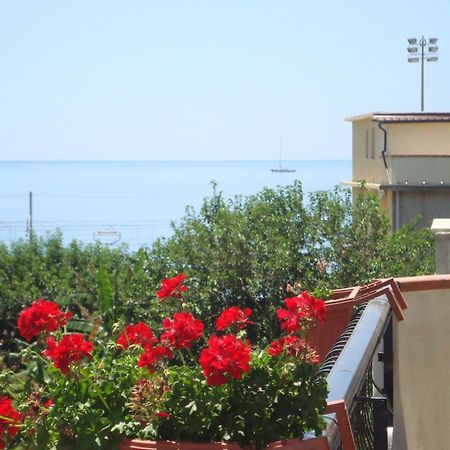 B&B Nereidi Melito Di Porto Salvo Zewnętrze zdjęcie